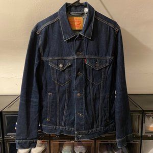 🔥: Levi's • Blue • Denim Jacket • M